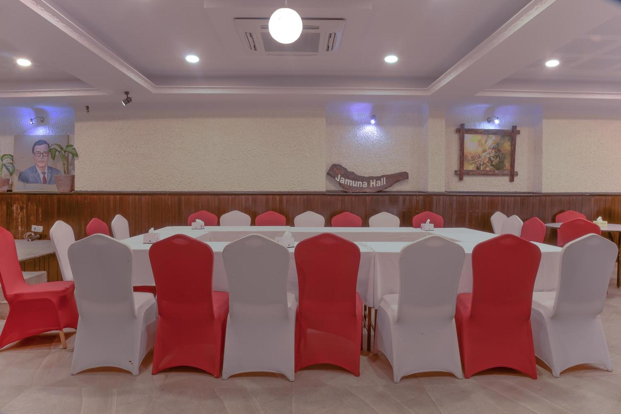 Hotel Raniban Arcade Pokhara Exterior photo