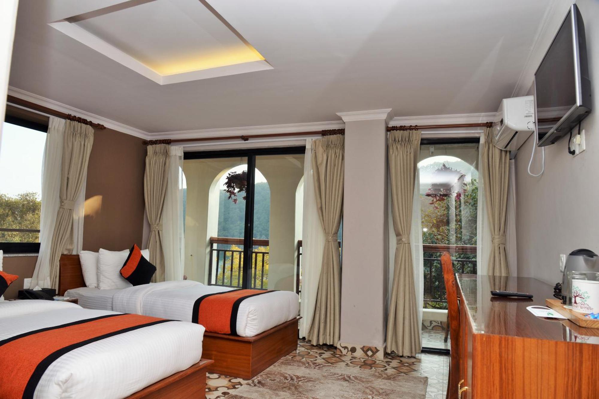 Hotel Raniban Arcade Pokhara Exterior photo
