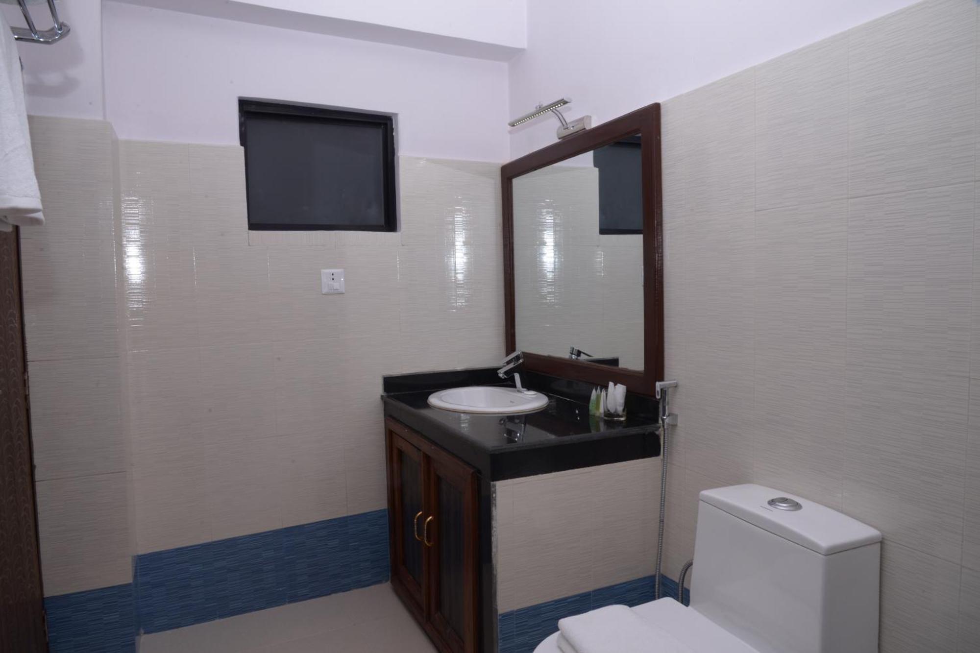 Hotel Raniban Arcade Pokhara Exterior photo